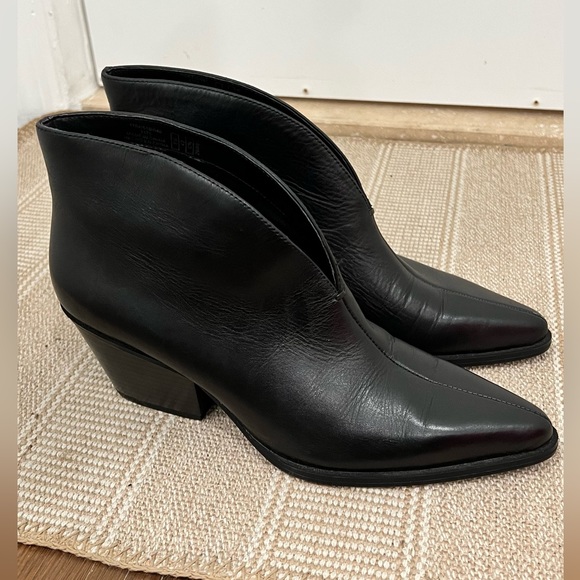 Zara black leather booties. - Picture 10 of 10